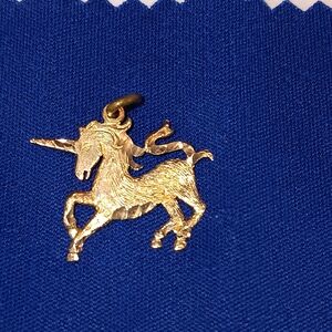 Unicorn pendent